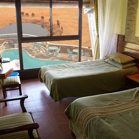 Voi Safari Lodge Екстериор снимка